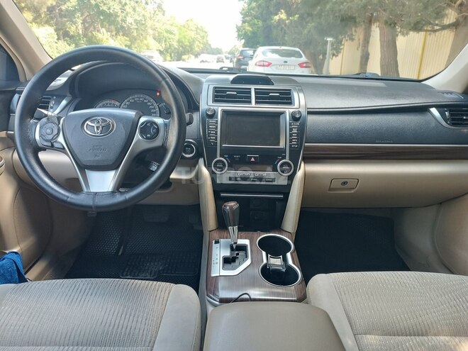 Toyota Camry-7