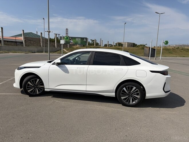 Changan Qiyuan A05-3