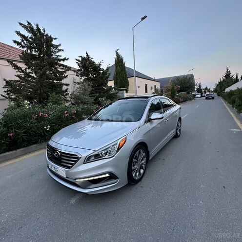 Hyundai Sonata-12
