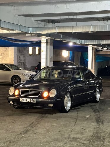 Mercedes E 320-2