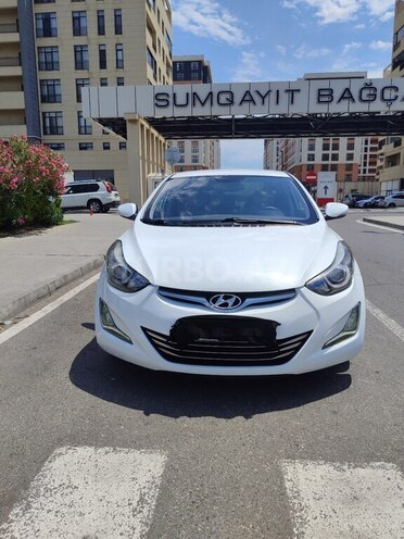 Hyundai Elantra-1