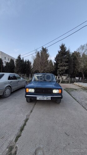 LADA (VAZ) 2107-1