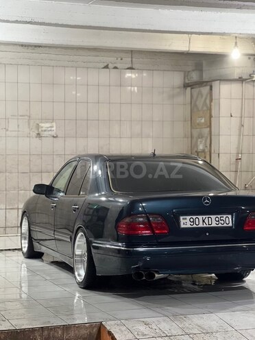 Mercedes E 320-3
