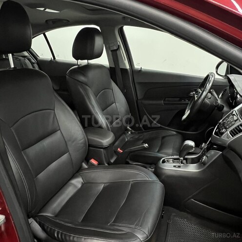 Chevrolet Cruze-16
