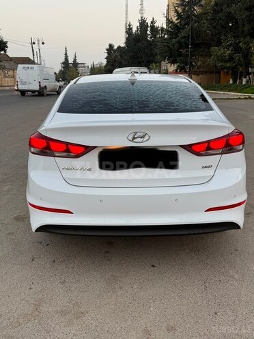 Hyundai Avante-2