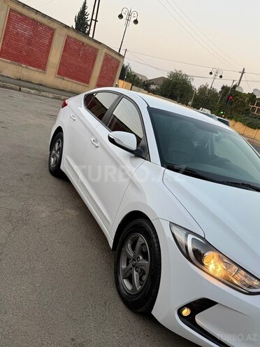 Hyundai Avante-6
