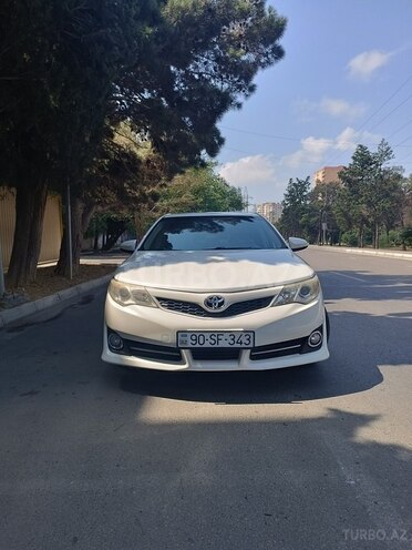 Toyota Camry-1