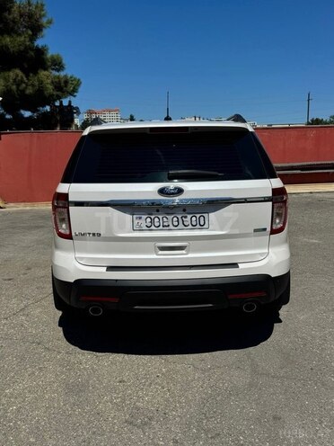 Ford Explorer-4