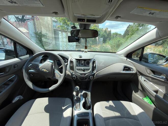 Chevrolet Cruze-10