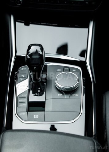 BMW 320d-9