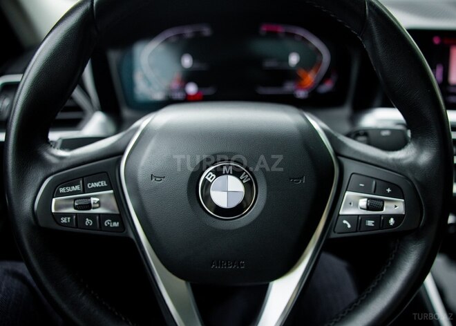 BMW 320d-13