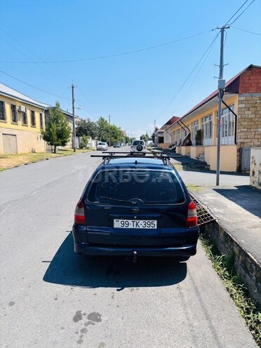 Opel Vectra-3
