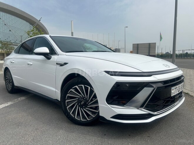 Hyundai Sonata-2