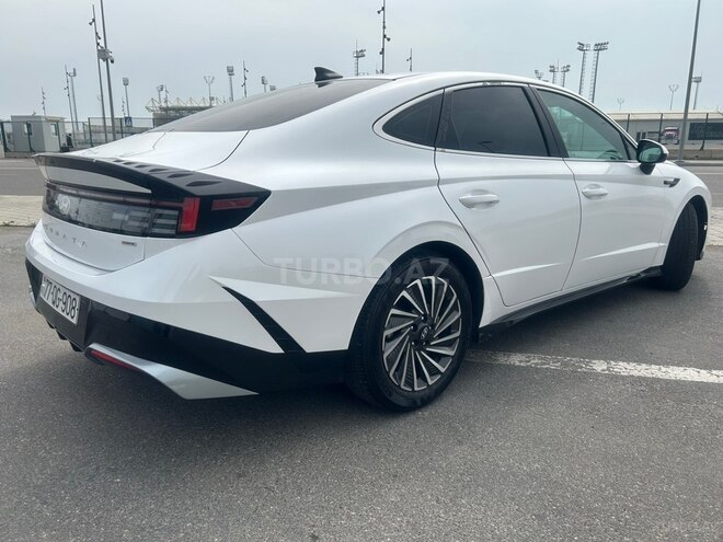 Hyundai Sonata-3