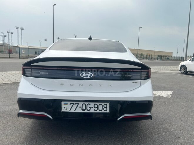 Hyundai Sonata-5