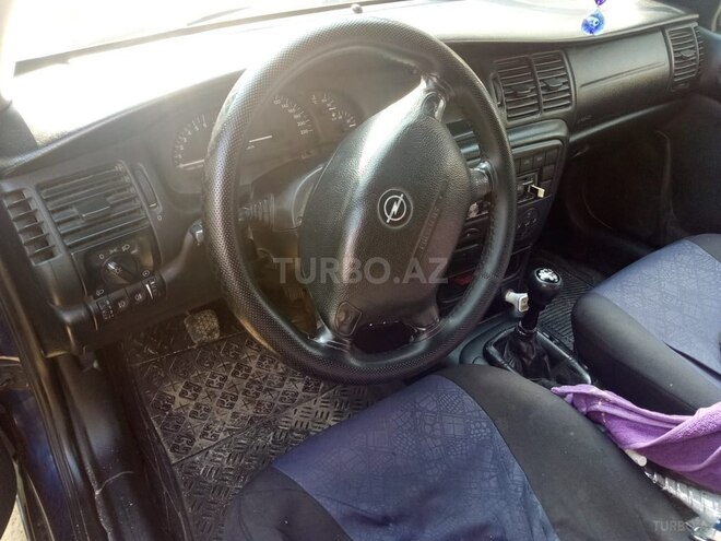 Opel Vectra-6
