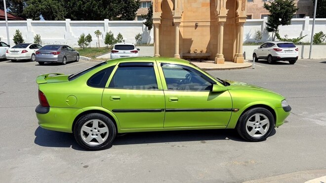 Opel Vectra-3