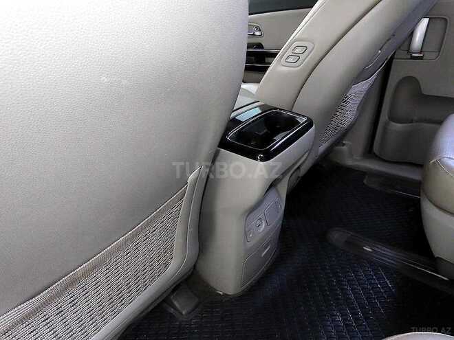 Kia Carnival-14