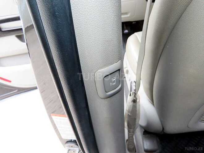 Kia Carnival-15