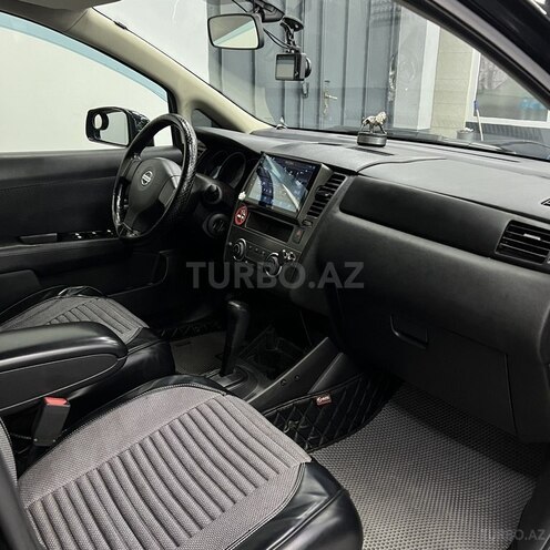 Nissan Tiida-6