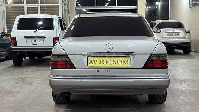 Mercedes E 220-6