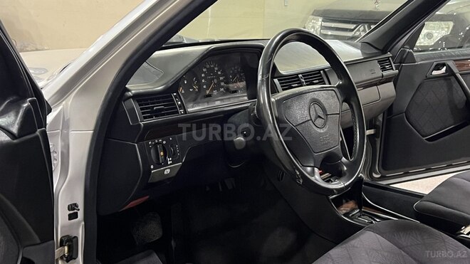 Mercedes E 220-20