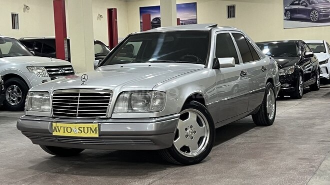Mercedes E 220-5