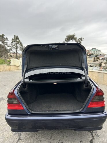 Mercedes C 200-7