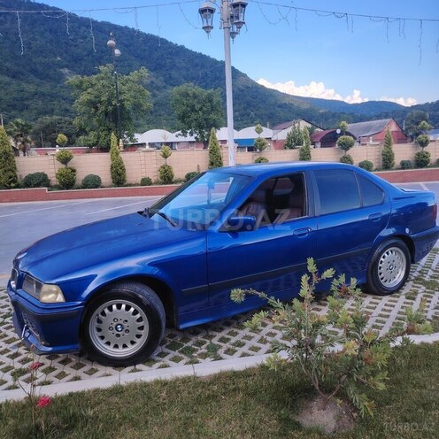 BMW 320-5