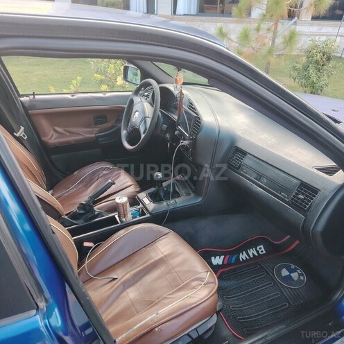 BMW 320-4