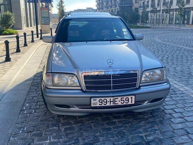 Mercedes C 220-1