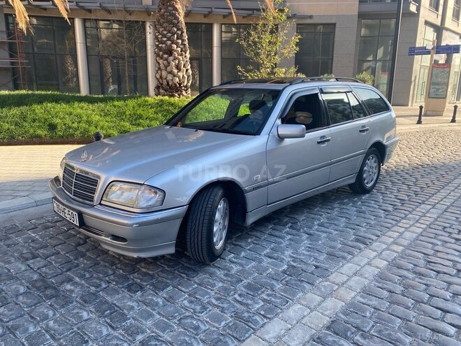 Mercedes C 220-2