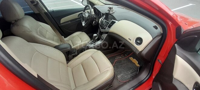 Chevrolet Cruze-10