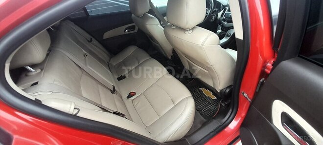 Chevrolet Cruze-11