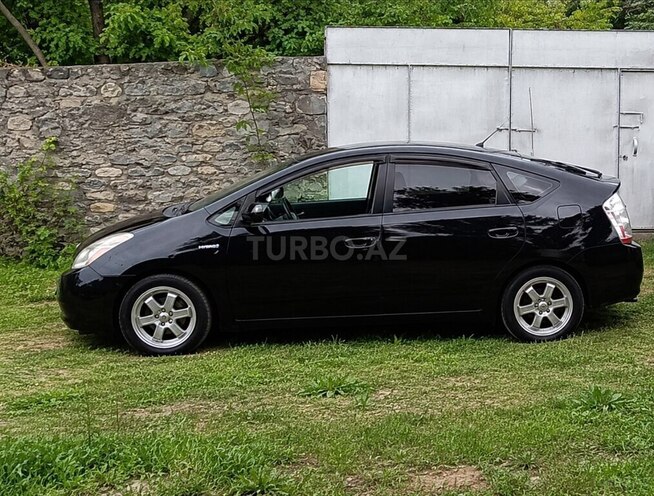 Toyota Prius-3