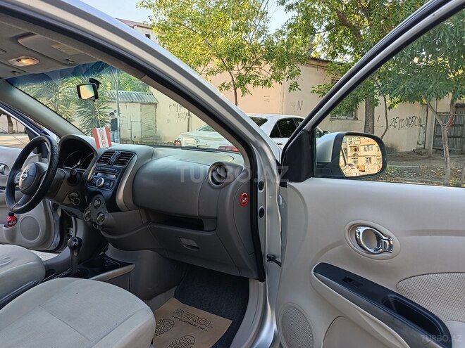 Nissan Sunny-16