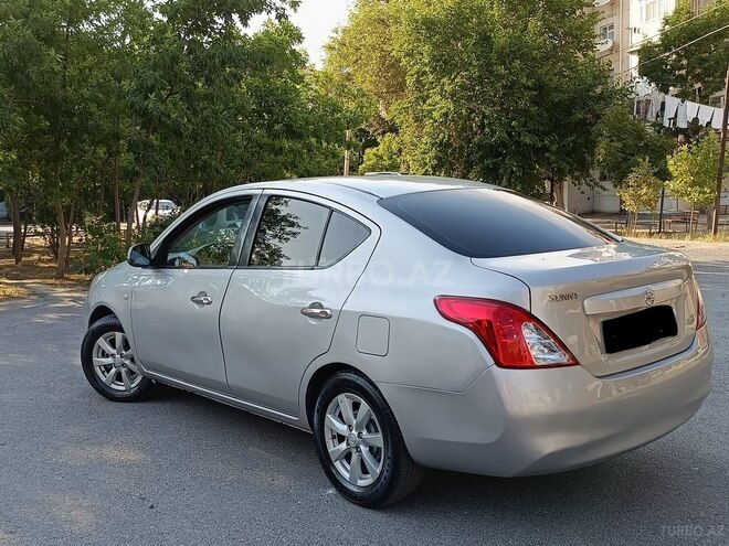 Nissan Sunny-2