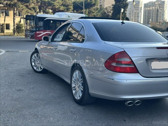 Mercedes E 240-10
