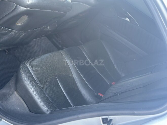 Mercedes E 240-17
