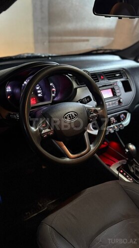 Kia Rio-21