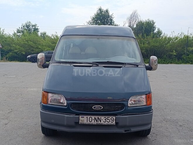 Ford Transit-1