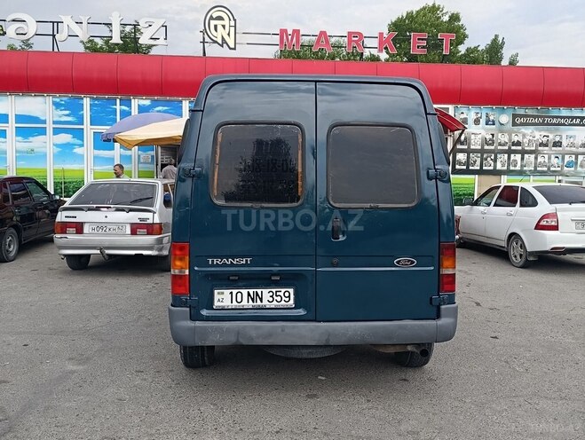 Ford Transit-2