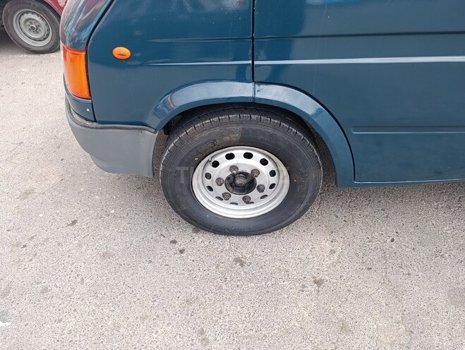 Ford Transit-7
