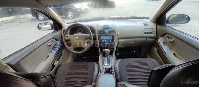 Nissan Maxima-12