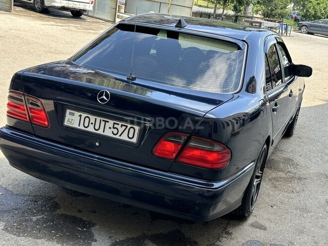 Mercedes E 200-9