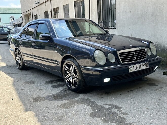 Mercedes E 200-5