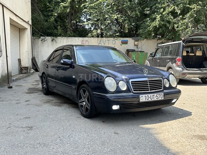 Mercedes E 200-12