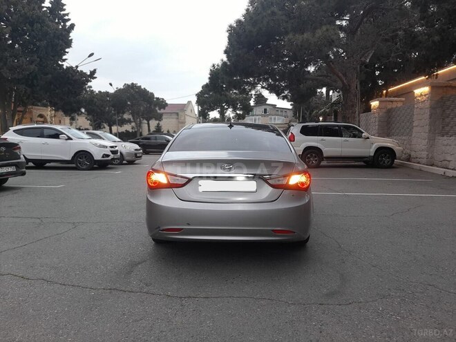 Hyundai Sonata-3