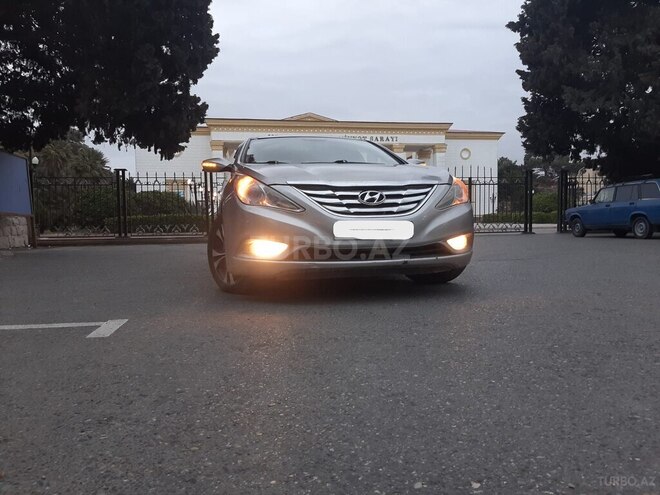 Hyundai Sonata-4