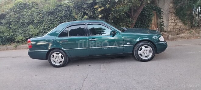 Mercedes C 200-10